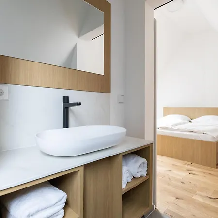 Design-Apartment 2025 Mit Balkon Und City View 250M Zum Marktplatz Kfw55 Apartment *