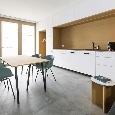 Design-Apartment 2025 Mit Balkon Und City View 250M Zum Marktplatz Kfw55 Apartment *